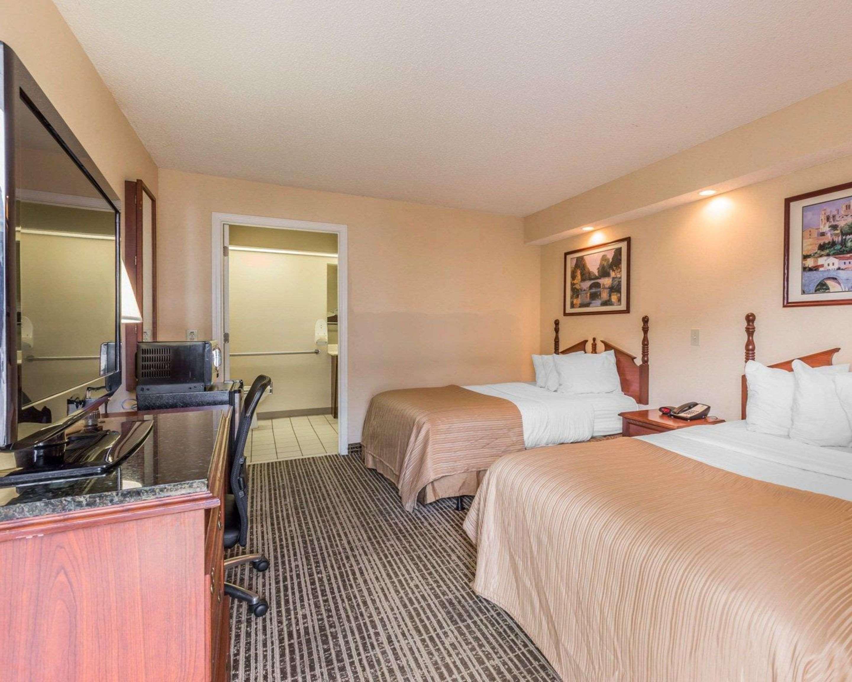 Quality Inn Sylacauga Buitenkant foto