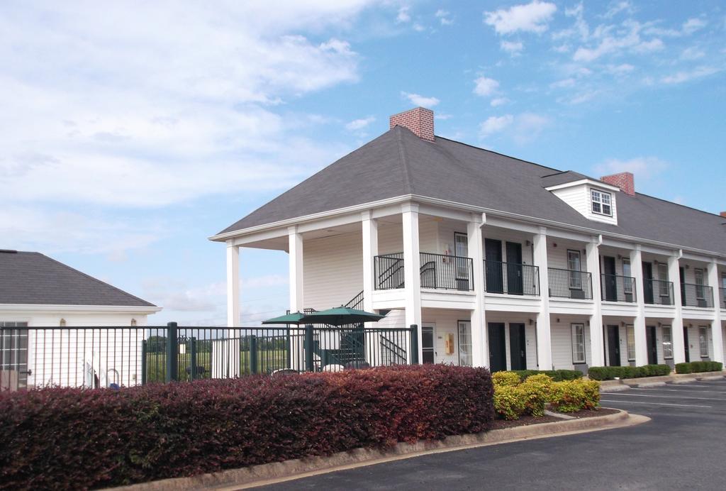 Quality Inn Sylacauga Buitenkant foto