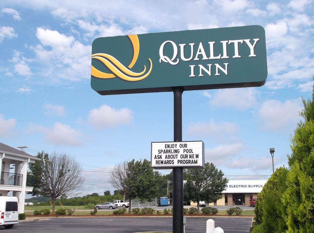 Quality Inn Sylacauga Buitenkant foto