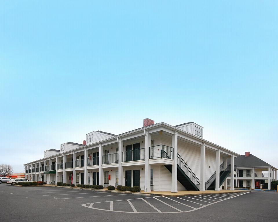 Quality Inn Sylacauga Buitenkant foto