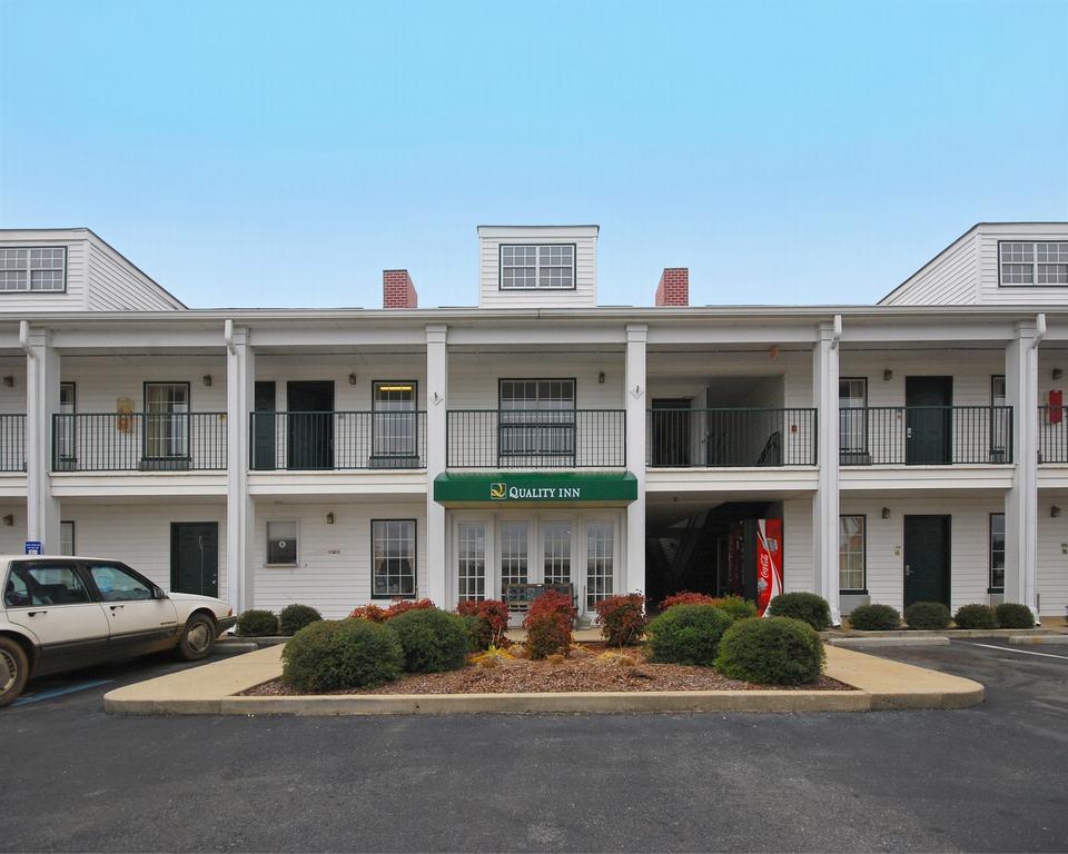 Quality Inn Sylacauga Buitenkant foto